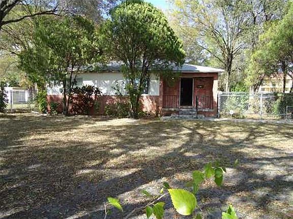 2nd image of 3791 Park Blvd N