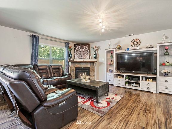 4th image of 14327 108th Avenue Ct E