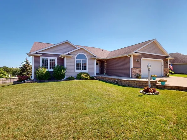 1004 Double Eagle Ave SE, Rochester, MN 55904