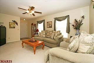 4th image of 153 Autumn Oaks Dr