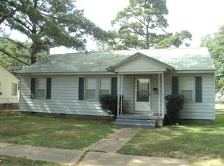 223 E Ingram St, Camden, AR 71701