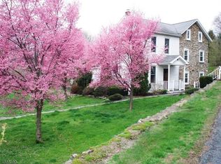 71 Mellicks Wood Rd, Phillipsburg, NJ 08865