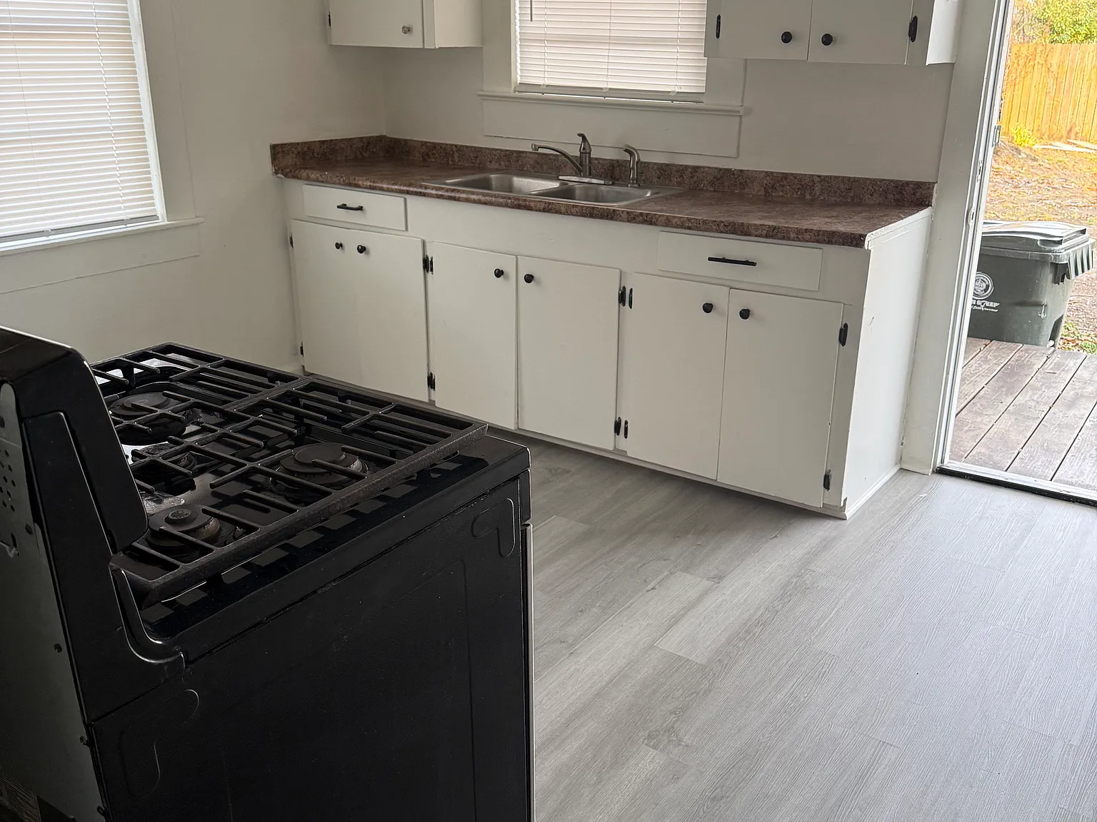 334 Williams Ave — Photo 3