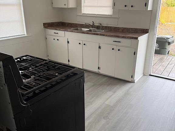 3rd image of 334 Williams Ave #B