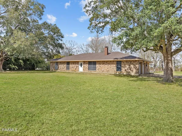 8328 Meadow Ln, Abbeville, LA 70510