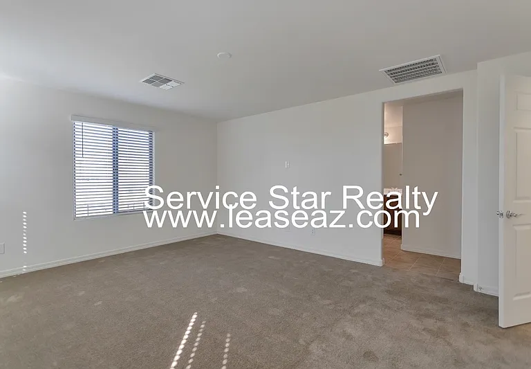 3620 S 58th Dr — Photo 8