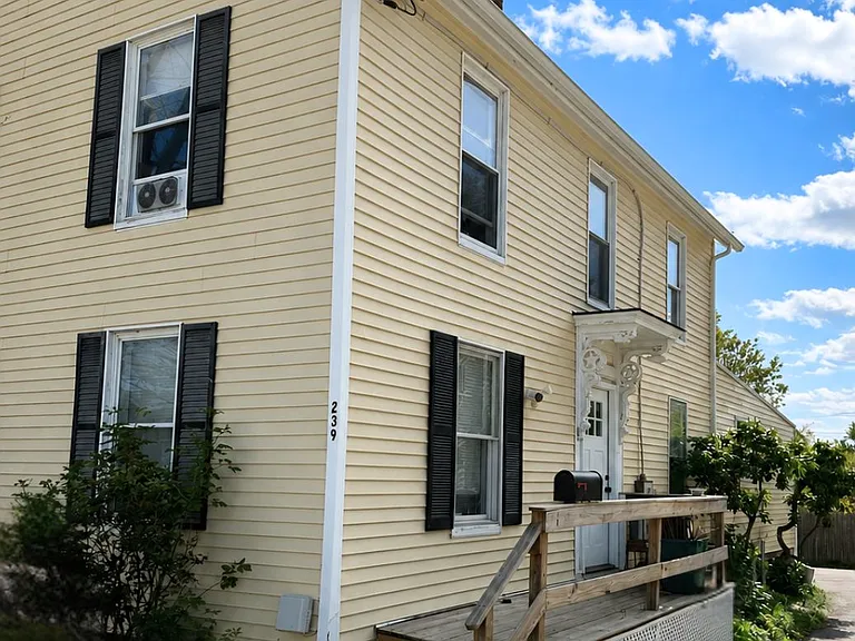 239-241 Locust Street, Dover, NH 03820 — Photo 22