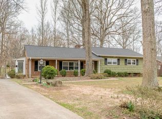 2440 Atwood Rd, Winston Salem, NC 27103