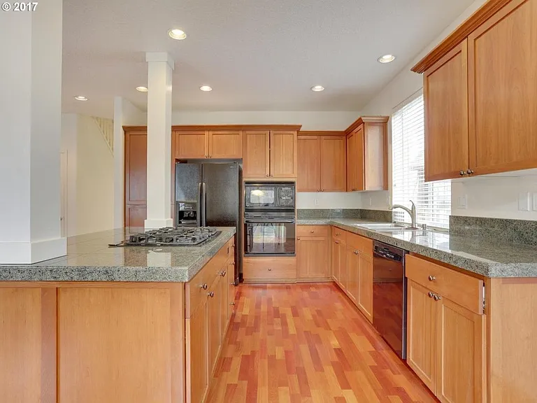 13583 NW Henninger Ln — Photo 10