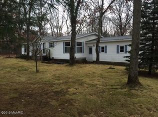 9471 Spruce Ave, Newaygo, MI 49337
