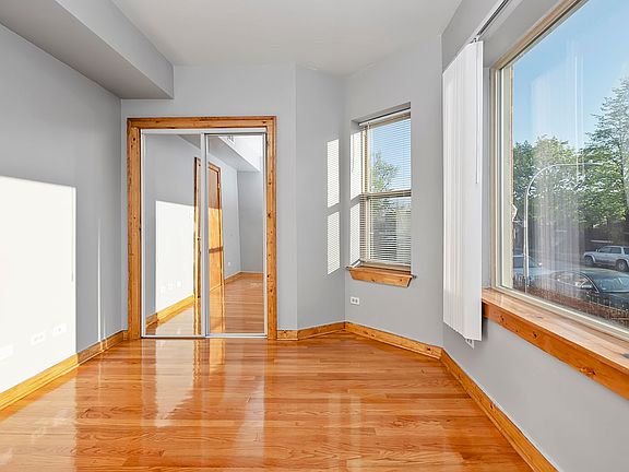 2nd image of 6507-6519 S California Ave #6519-1W