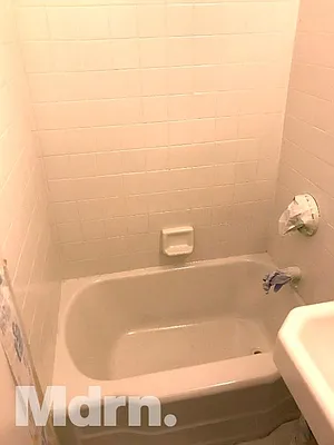 Rented by Mdrn Residential | media 20