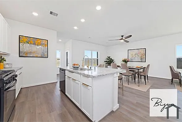 4712 Peony Green Dr — Photo 9