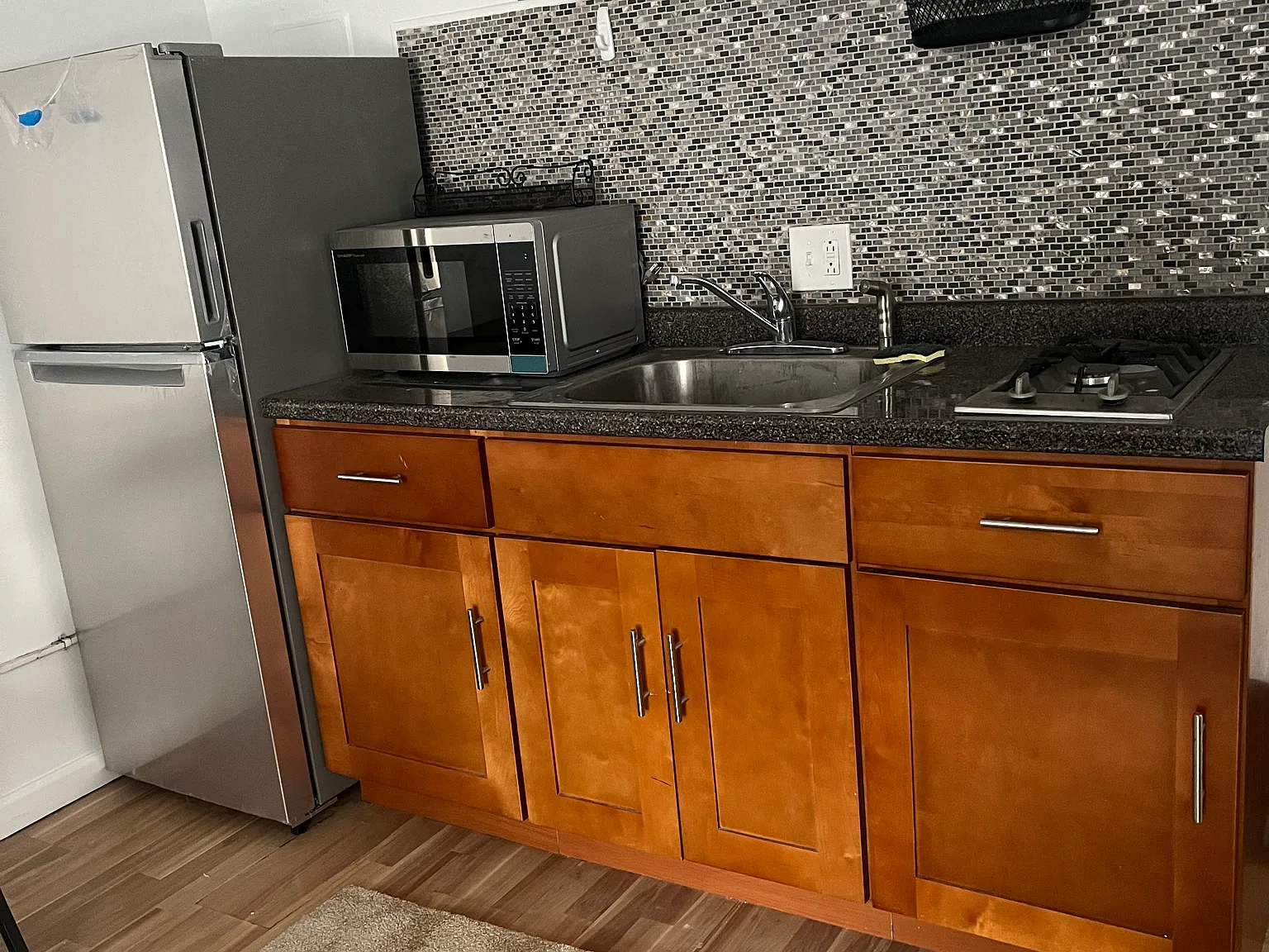 Studio, 300 sqft, $1,190 — Photo 3