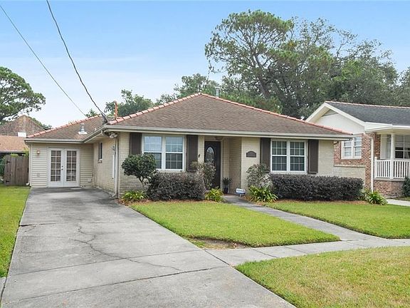 2nd image of 3917 Lake Villa Dr