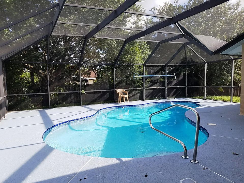 Home For Sale In Port Saint Lucie