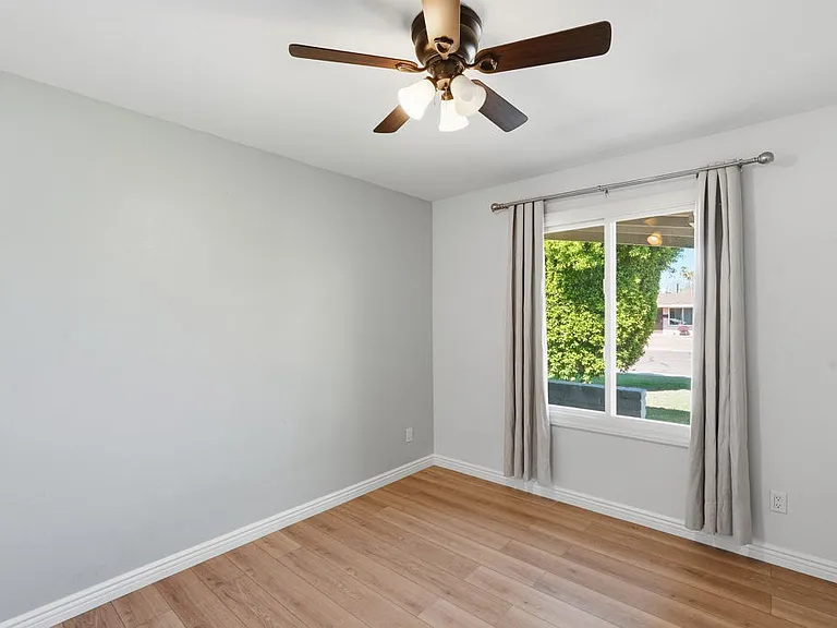 3215 S Kachina Dr — Photo 22