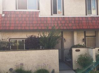 17953 River Cir APT 4, Santa Clarita, CA 91387