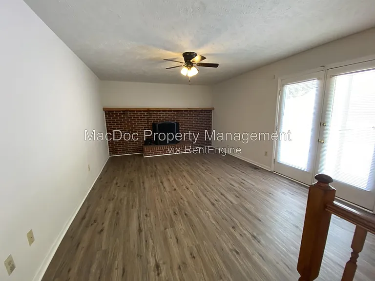 11304 Springfield Dr — Photo 21