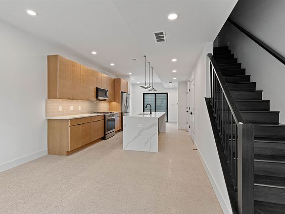 5th image of 5220 Avery St Unit 2