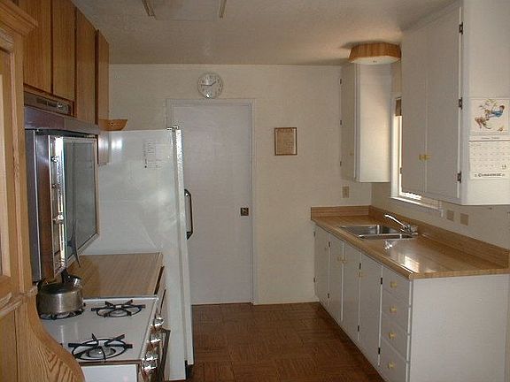 2nd image of 5021 Hillcrest Drive