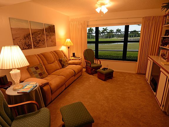4th image of 1 Plantation Dr