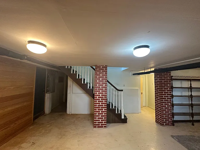 1321 Peaks St — Photo 33
