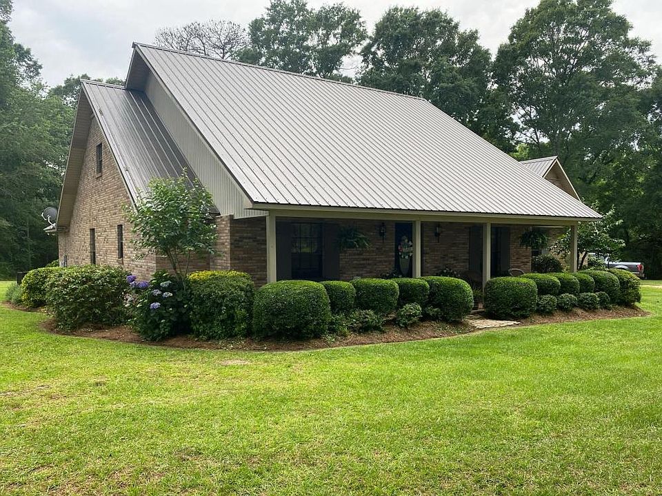 front of 1,990 sf house