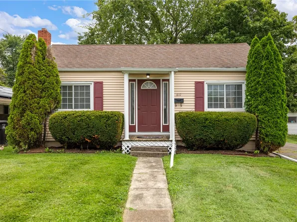 610 S 4th St, Effingham, IL 62401