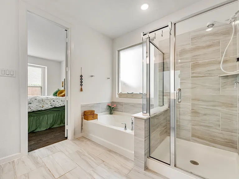 408 Remington Rd — Photo 13