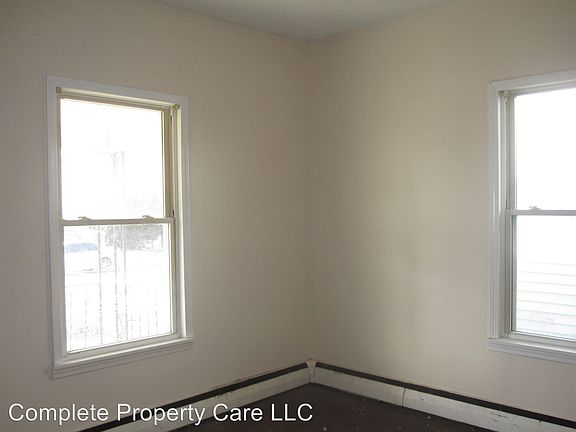 4th image of 2026 S Jefferson St