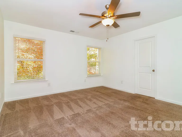 2105 Rosemary Park Ln — Photo 7