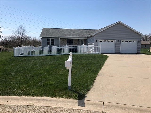 1st image of 141 Alicia Ct