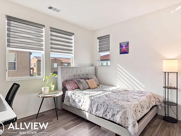 665 S Kinney Way — Photo 24