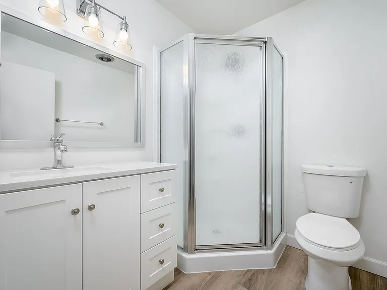 Antone Apartments — Photo 183