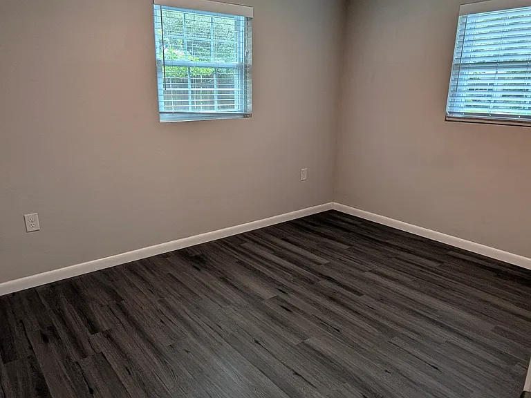 3209 W Leila Ave — Photo 11