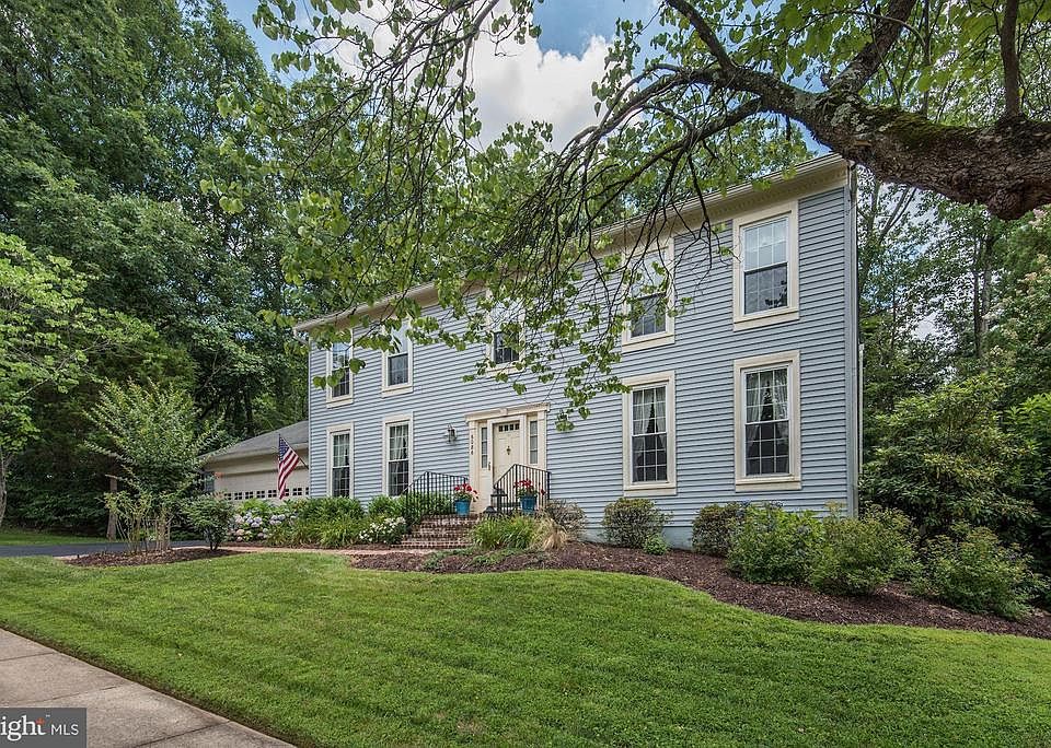 1st image of 6086 Burnside Landing Dr