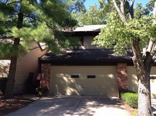 302 Bedford Glen Ln, Springdale, OH 45246