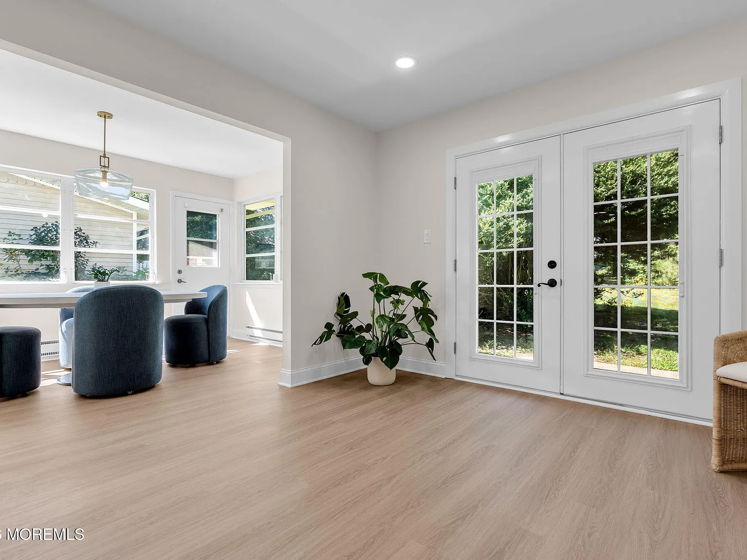 2 bed, 1076 sqft, $2,600 — Photo 3