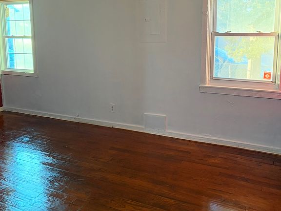 5th image of 180 Wessels Ave #180