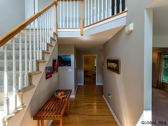 5th image of 8 Northgate Ct