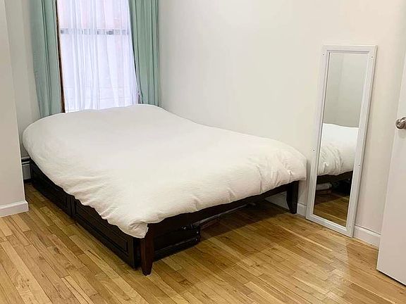 4th image of 334 E 105th St #1B