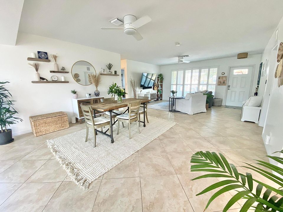 1st image of 1005 SE 14th Drive