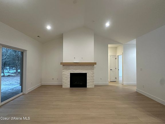 3rd image of 7705 E Howard Rd