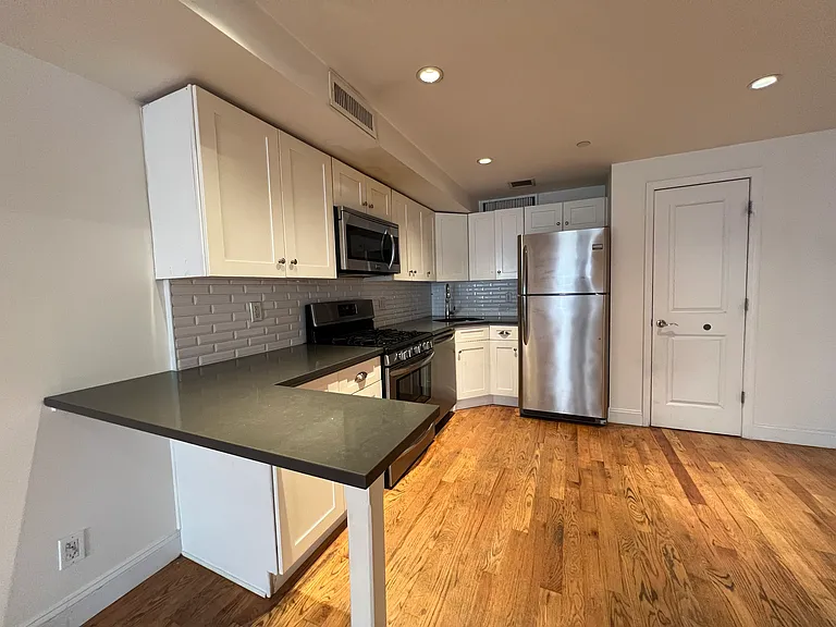 38-01 31st Ave #2A — Photo 3