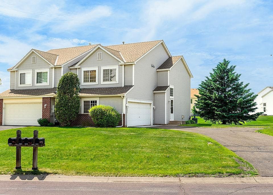 1st image of 15671 Finch Ave