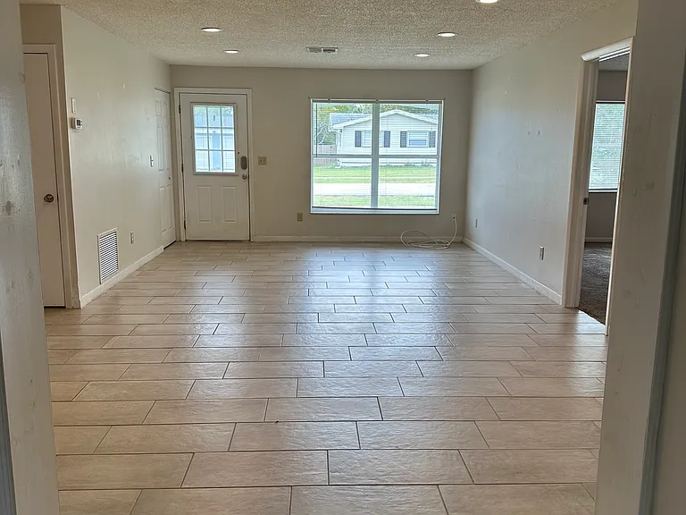 2638 Beal St — Photo 3