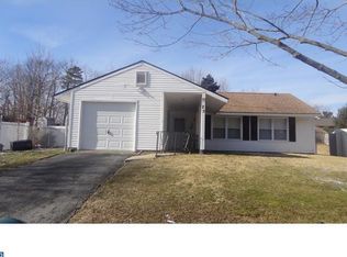 25 Price Ln, Sicklerville, NJ 08081