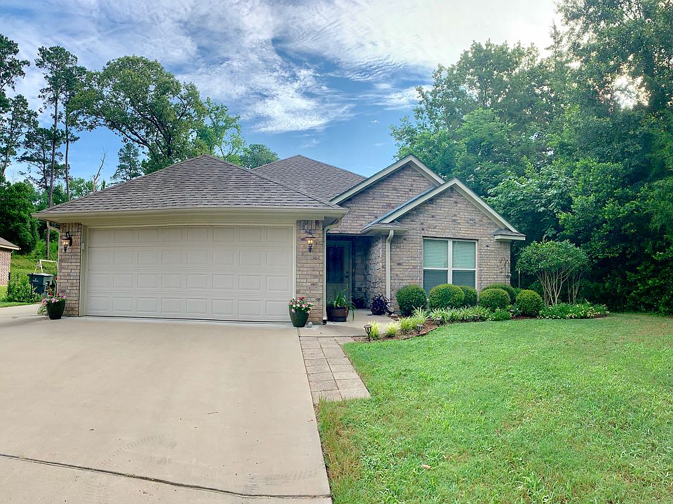 1st image of 1701 Tanglewood Cir