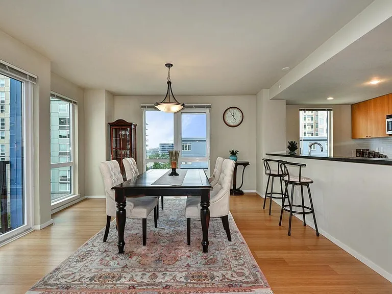 81 Clay St #621 — Photo 8